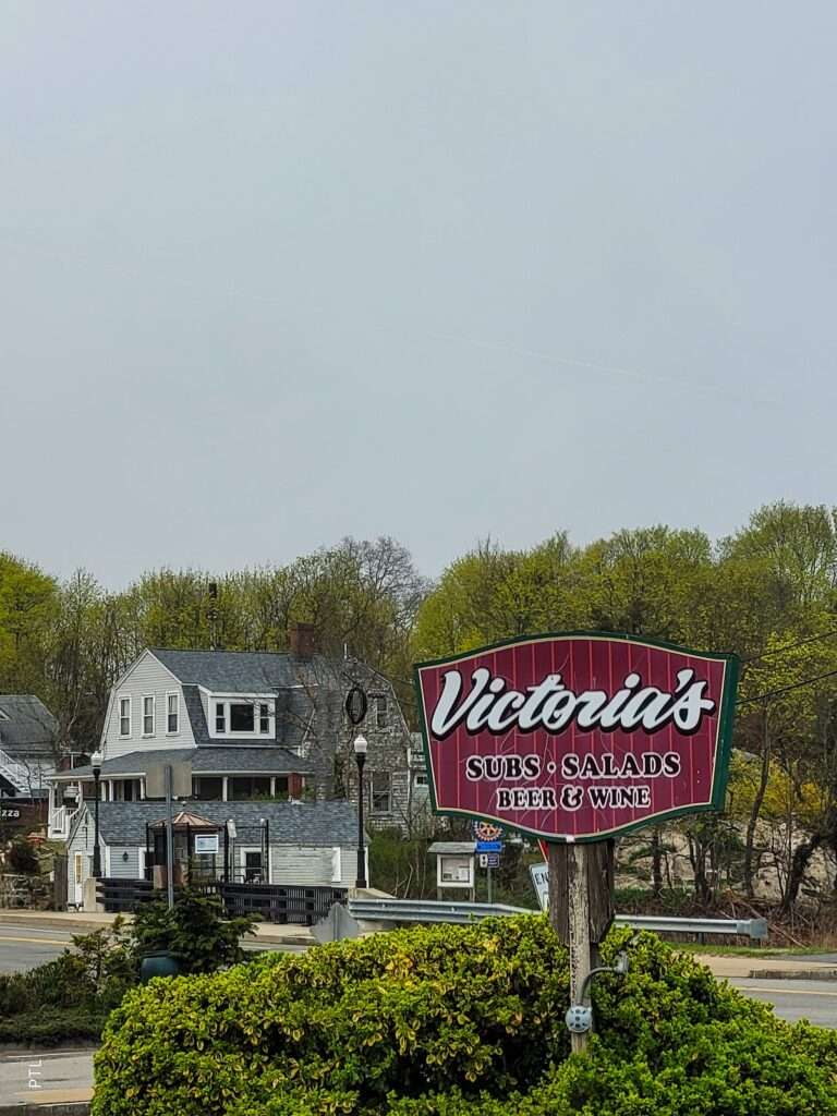 Victoria’s Sub Shop photo 3